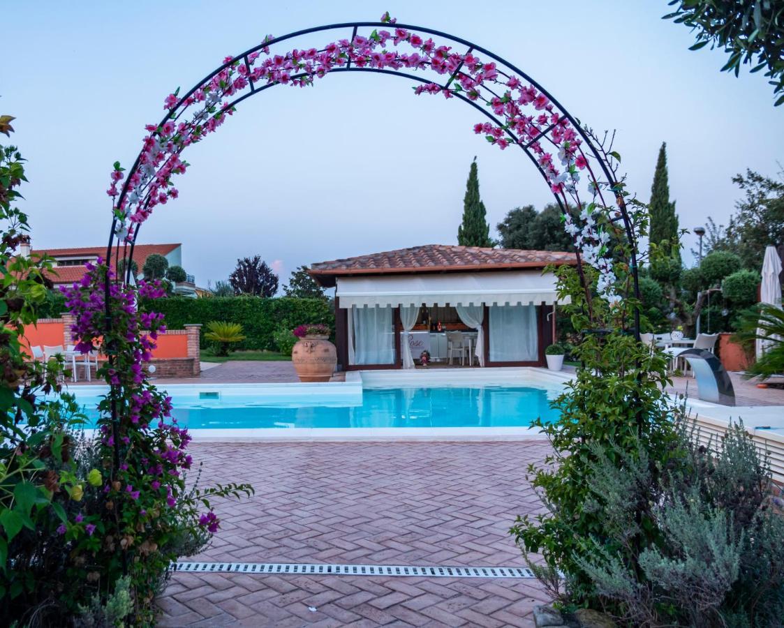 Le Rose Bed and Breakfast Nettuno Eksteriør billede