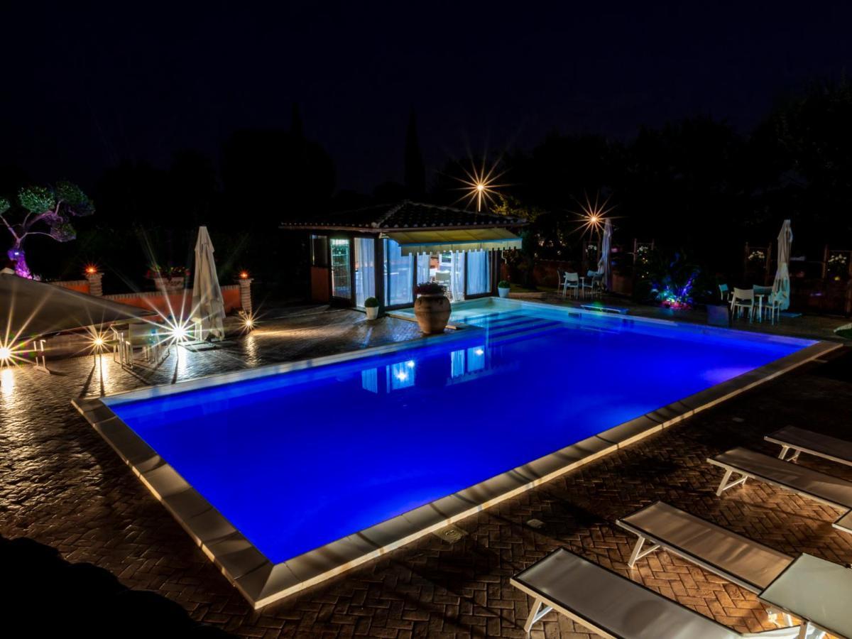 Le Rose Bed and Breakfast Nettuno Eksteriør billede