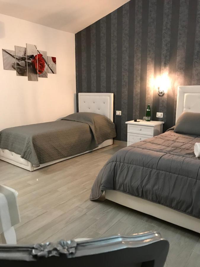 Le Rose Bed and Breakfast Nettuno Eksteriør billede